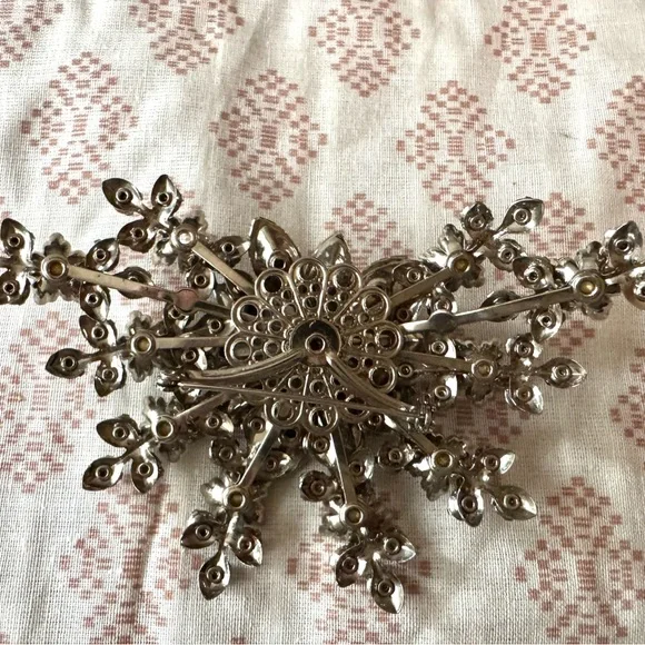 Rare Judy Lee Vintage Flower Rhinestone and Faux Pearl Brooch Pin - Picture 4 of 6